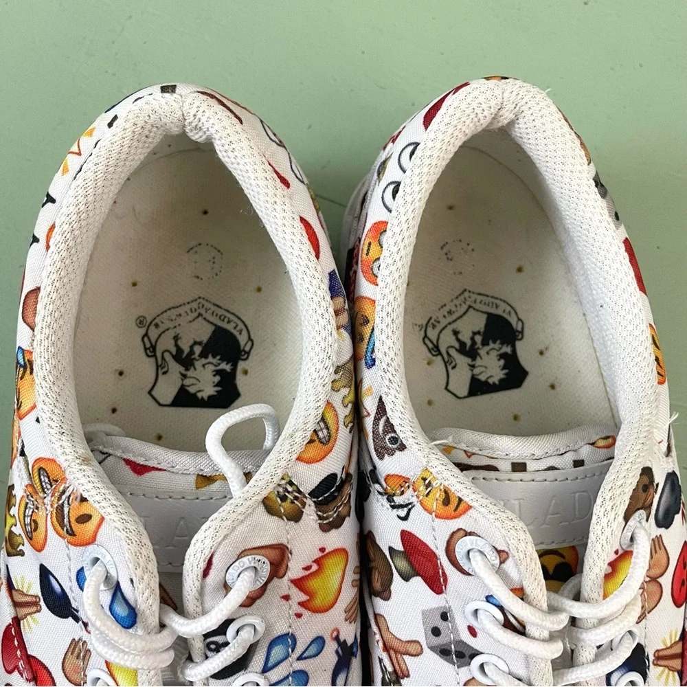 Vlado white emoji